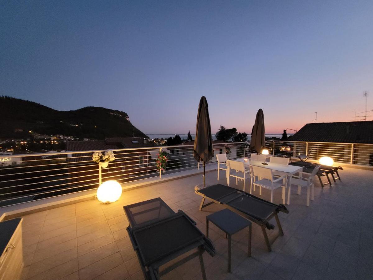 Garda view - Nuovo appartamento con solarium vista lago Esterno foto