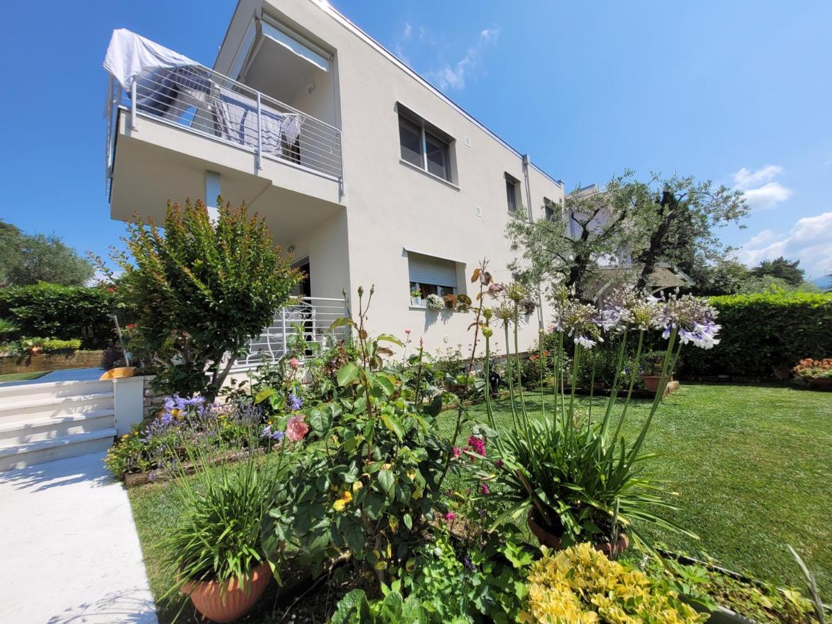 Garda view - Nuovo appartamento con solarium vista lago Esterno foto